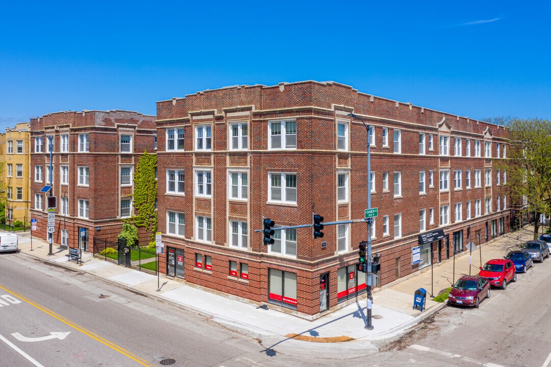 5208-14 N. Damen / 2000-10 W. Foster in Chicago, IL - Building Photo