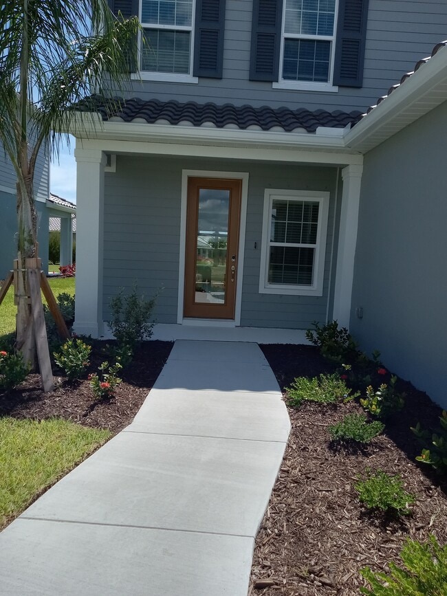 9912 Crystal Isles Cir in Sarasota, FL - Building Photo - Building Photo
