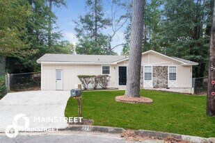 2210 Cherokee Valley Trail in Lithonia, GA - Building Photo