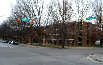 Morningside Gardens Apartments in Knoxville, TN - Foto de edificio - Building Photo