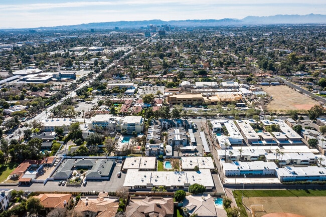 Venture on Central in Phoenix, AZ - Building Photo - Building Photo