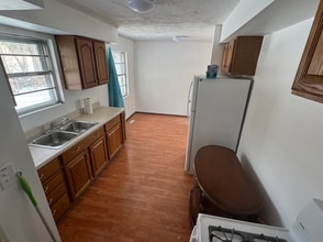 312 W Dewey St in Flint, MI - Building Photo - Building Photo