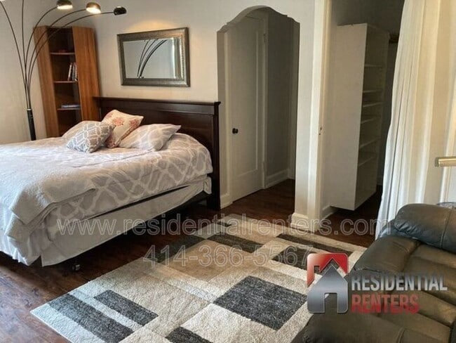 property at 1028 E Juneau Ave