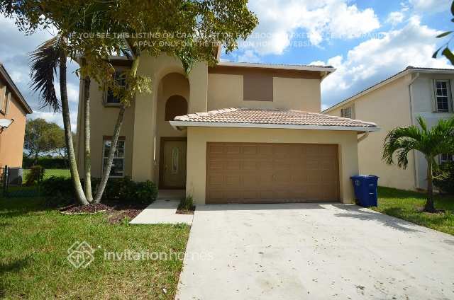 2011 SW 112 Terrace in Miramar, FL - Building Photo