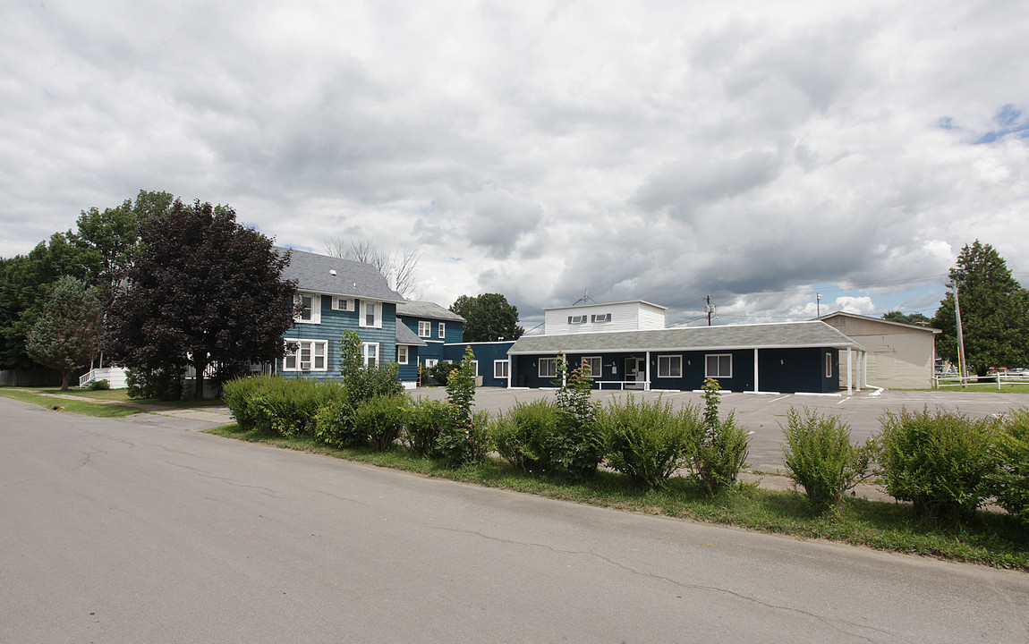 Gmb5 Student Housing in Herkimer, NY - Foto de edificio
