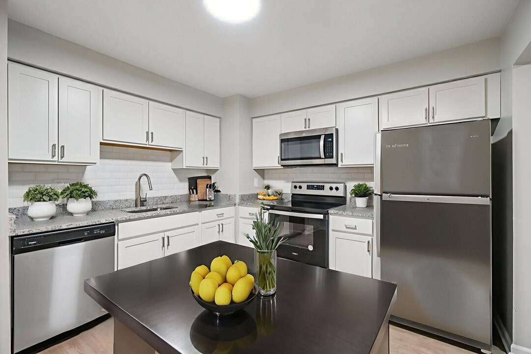 Glens of Bloomfield in Bloomfield Hills, MI - Building Photo