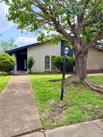 property at 1506 Hindsdale Dr