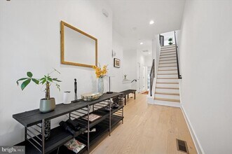6715 Cinnaminson Ct in Philadelphia, PA - Building Photo - Building Photo