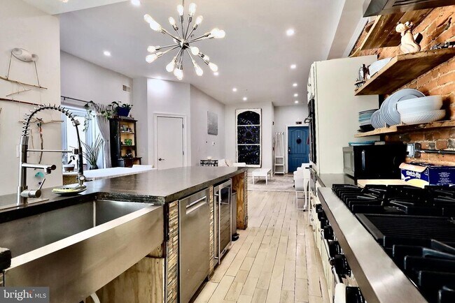 2005 N Mascher St in Philadelphia, PA - Building Photo - Building Photo