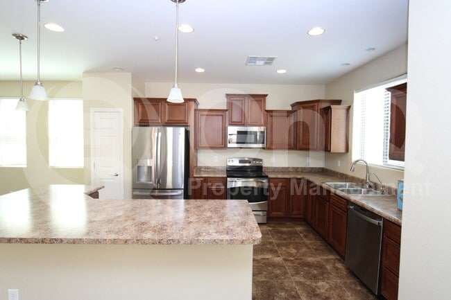 3254 E Sports Dr in Gilbert, AZ - Building Photo - Building Photo