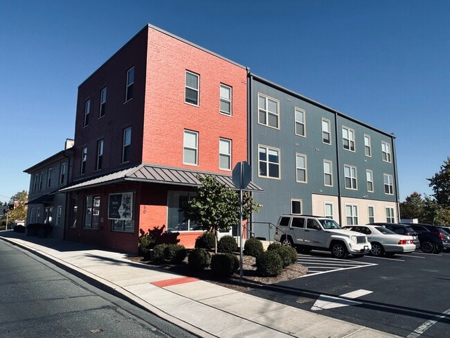 550 New Holland Ave, Unit 107 in Lancaster, PA - Building Photo - Building Photo