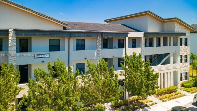 8175 NW 104th Ave in Doral, FL - Building Photo - Building Photo