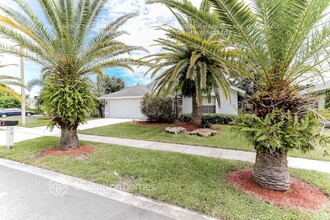 79 Maple Ln in Boynton Beach, FL - Building Photo - Building Photo