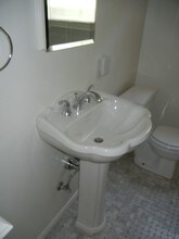 140 N Hamilton Dr, Unit 2 in Beverly Hills, CA - Building Photo - Building Photo