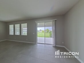 3889 Cabo Rojo Dr in St. Cloud, FL - Building Photo - Building Photo