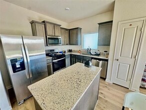 430 Gib Woodall Dr in Venus, TX - Building Photo - Building Photo