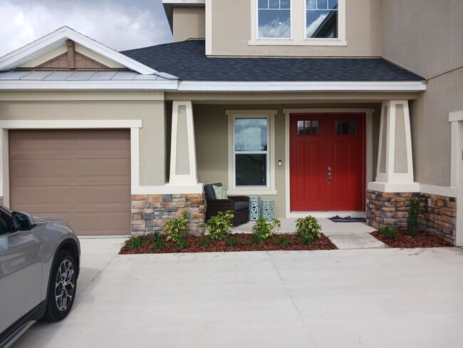 7425 Bradbury Cir in Zephyrhills, FL - Building Photo - Building Photo