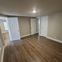 6810 Bleker St photo'