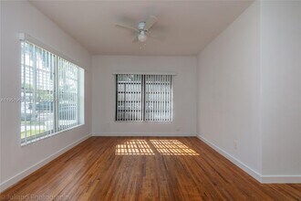 221 Antiquera Ave in Coral Gables, FL - Building Photo - Building Photo