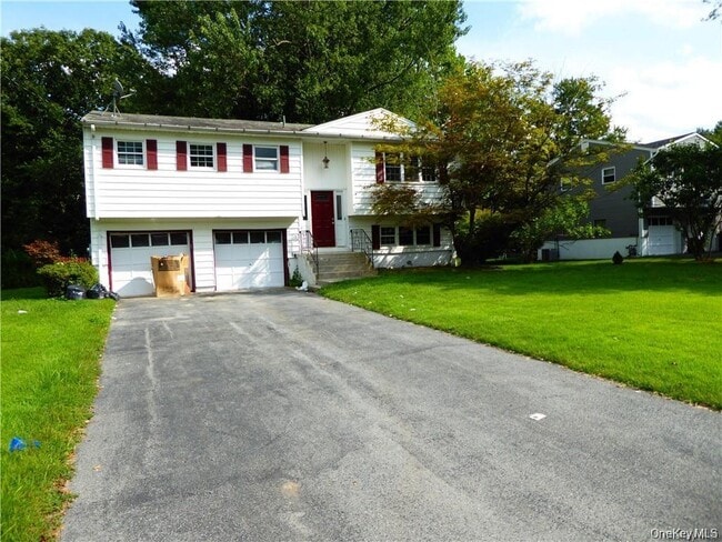 property at 29 Dorothy Dr