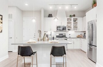 The Griffin in Scottsdale, AZ - Building Photo - Building Photo