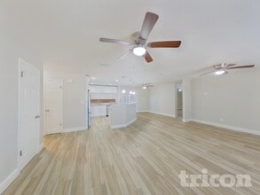 1930 Blue Heron Way in Palm Harbor, FL - Building Photo - Building Photo