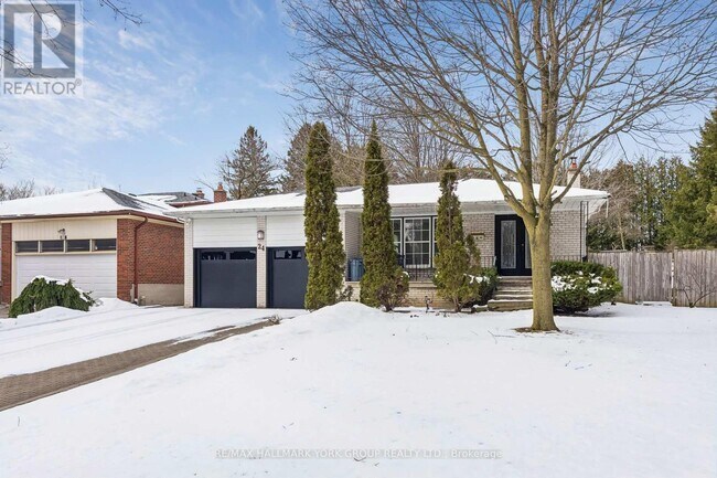 24 Coral Harbour Crescent in Markham, ON - Building Photo - Building Photo