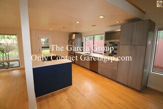 10347 NW Alpenglow Way in Portland, OR - Building Photo - Building Photo