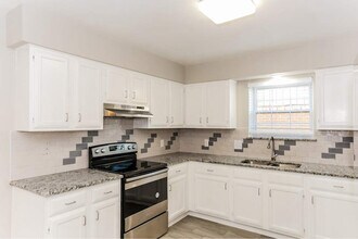 6227 Hott Springs Dr in Arlington, TX - Foto de edificio - Building Photo