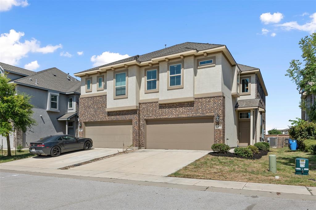 2202 Dillon Pond Ln in Pflugerville, TX - Building Photo