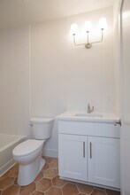 230 Lanier Dr in Madison, TN - Foto de edificio - Building Photo