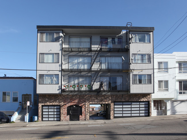 132 Sickles Ave in San Francisco, CA - Foto de edificio - Building Photo