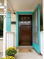 907 E 56th St in Austin, TX - Building Photo