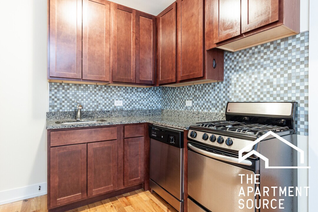 2948 N Seminary Ave, Unit 1 in Chicago, IL - Building Photo