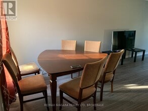 310 Oakdale Ave in St Catharines, ON - Building Photo - Building Photo