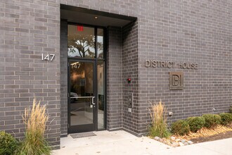 District House in Oak Park, IL - Foto de edificio - Building Photo