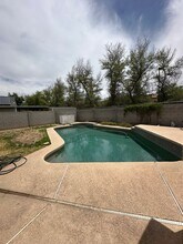 4923 W Gail Dr in Chandler, AZ - Foto de edificio - Building Photo
