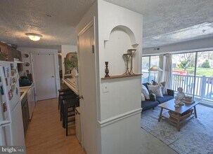 503 Palmtree Dr, Unit 8 in Gaithersburg, MD - Building Photo - Building Photo
