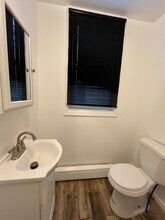 54 Stegman St, Unit 3 in Jersey City, NJ - Foto de edificio - Building Photo