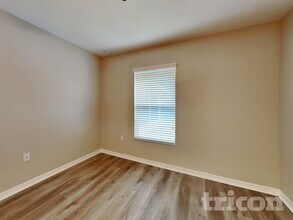 1532 Wallace Manor Ave, Unit Suite 10 in Winter Haven, FL - Building Photo - Building Photo