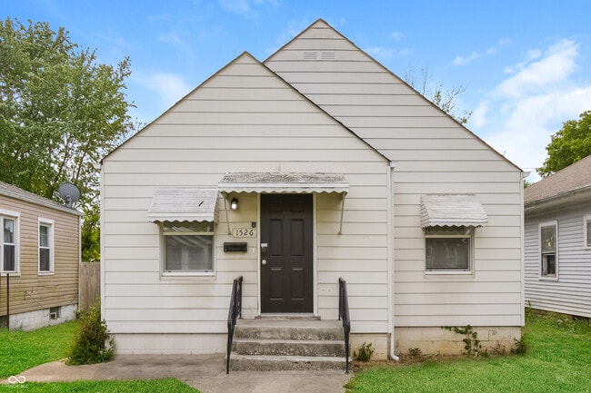 property at 1526 N Grant Ave