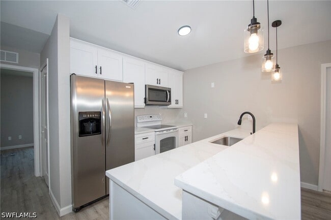 property at 3016 Wallace Ave S