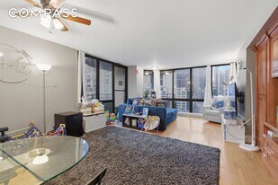 303 E 49th St in New York, NY - Building Photo