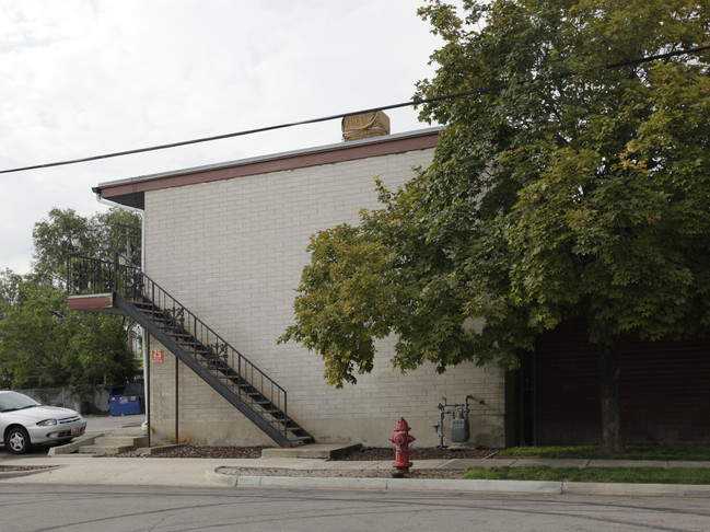 25 W Burton Ave in Salt Lake City, UT - Foto de edificio - Building Photo