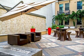 101 NE 3rd Ave in Fort Lauderdale, FL - Building Photo - Building Photo