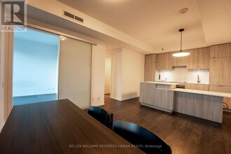 5 St Joseph St in Toronto, ON - Building Photo - Building Photo
