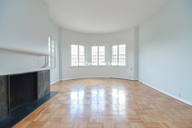 923 Beacon St, Unit 2 in Boston, MA - Building Photo - Building Photo