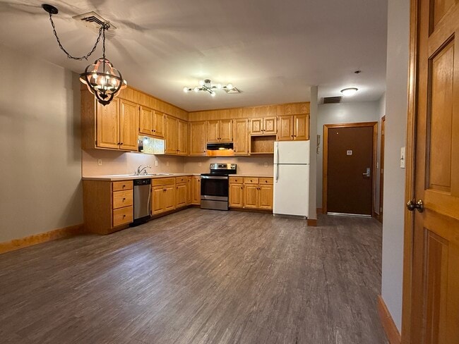 11 Centre St in Salem, CT - Building Photo - Building Photo