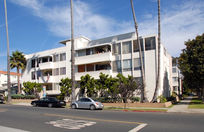 601 California Ave in Santa Monica, CA - Building Photo - Building Photo