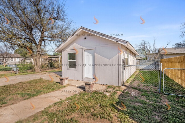 property at 3110 San Jacinto Ave